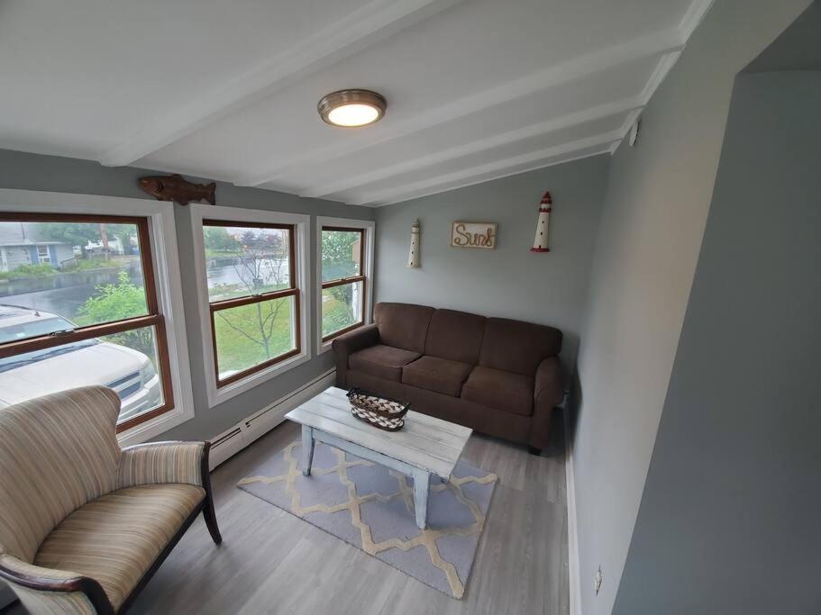  | Beachy Bay Breeze Bungalow 2BR with parking and close to many amenities.