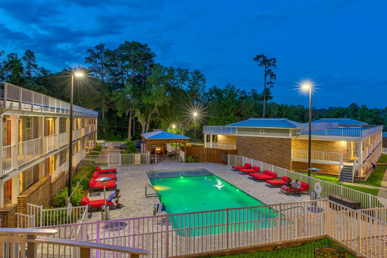  | Seven Hills Suites