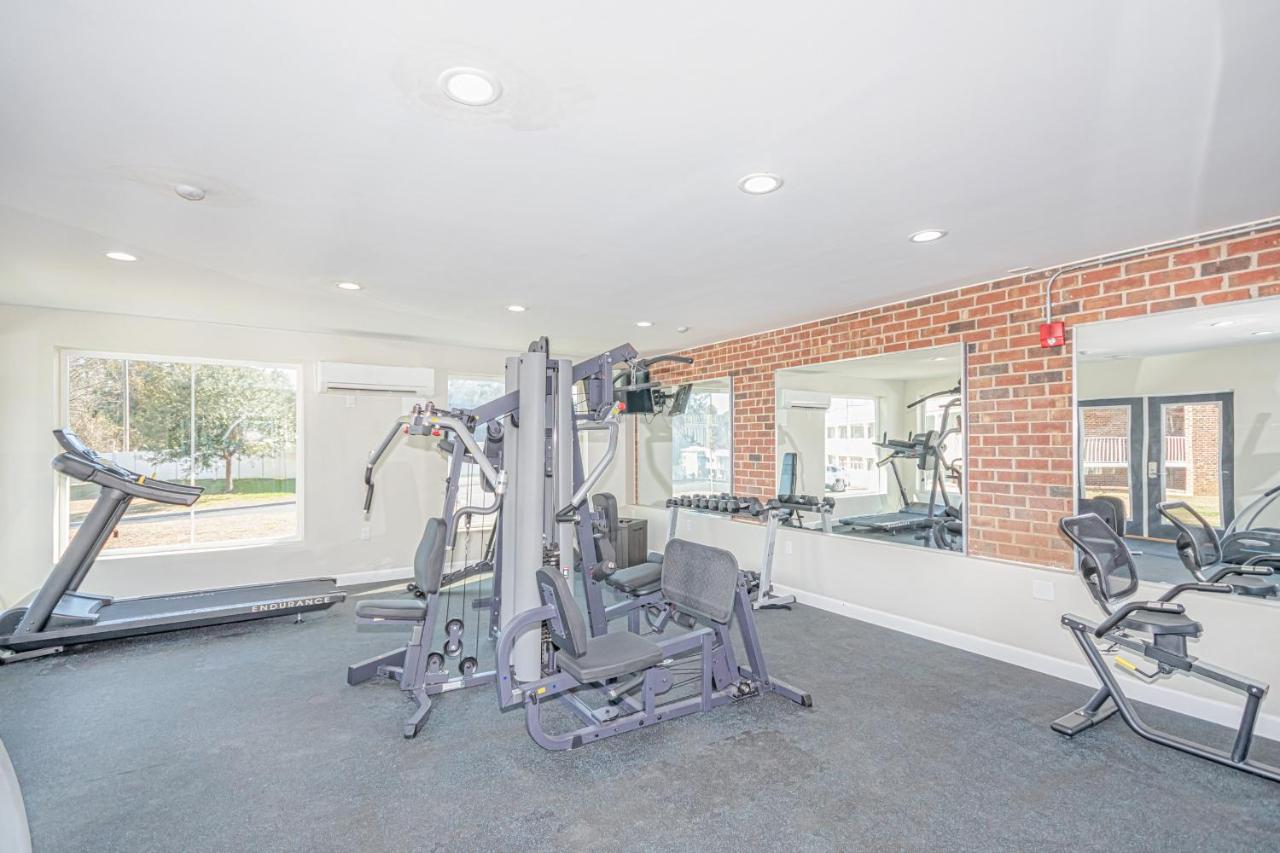  | Seven Hills Suites