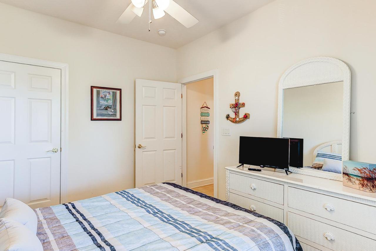  | Windsor Green 303