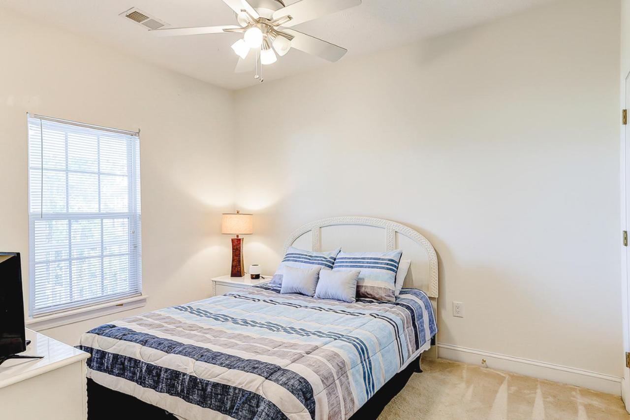  | Windsor Green 303