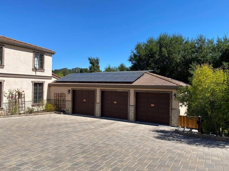 | Private 4 bedroom gated Villa with free parking
