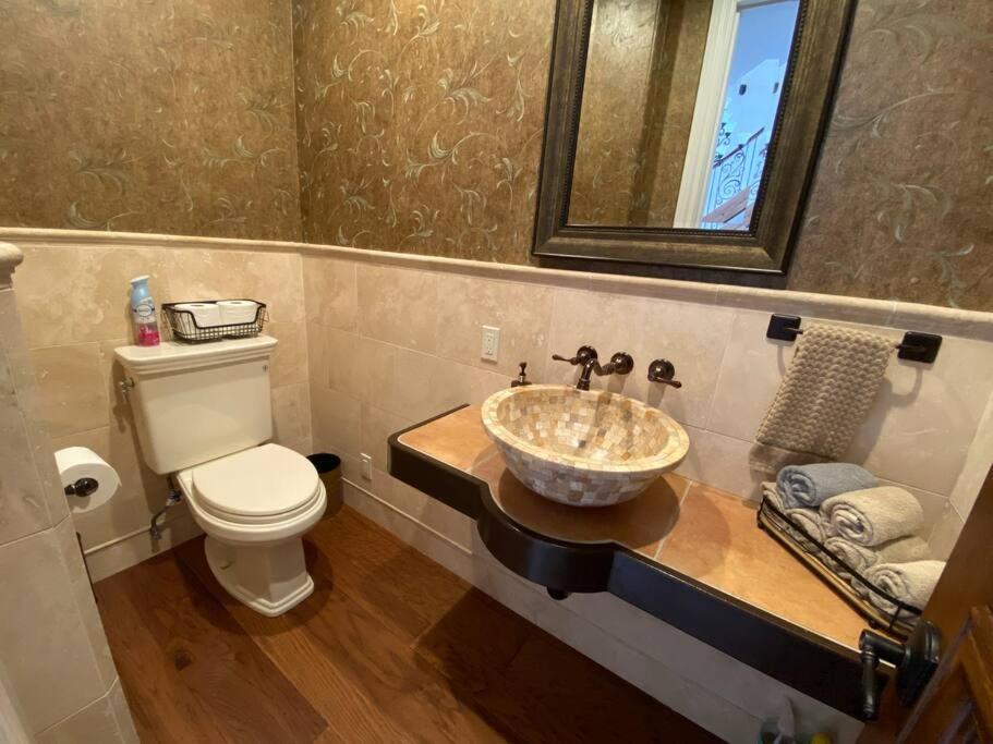 | Private 4 bedroom gated Villa with free parking