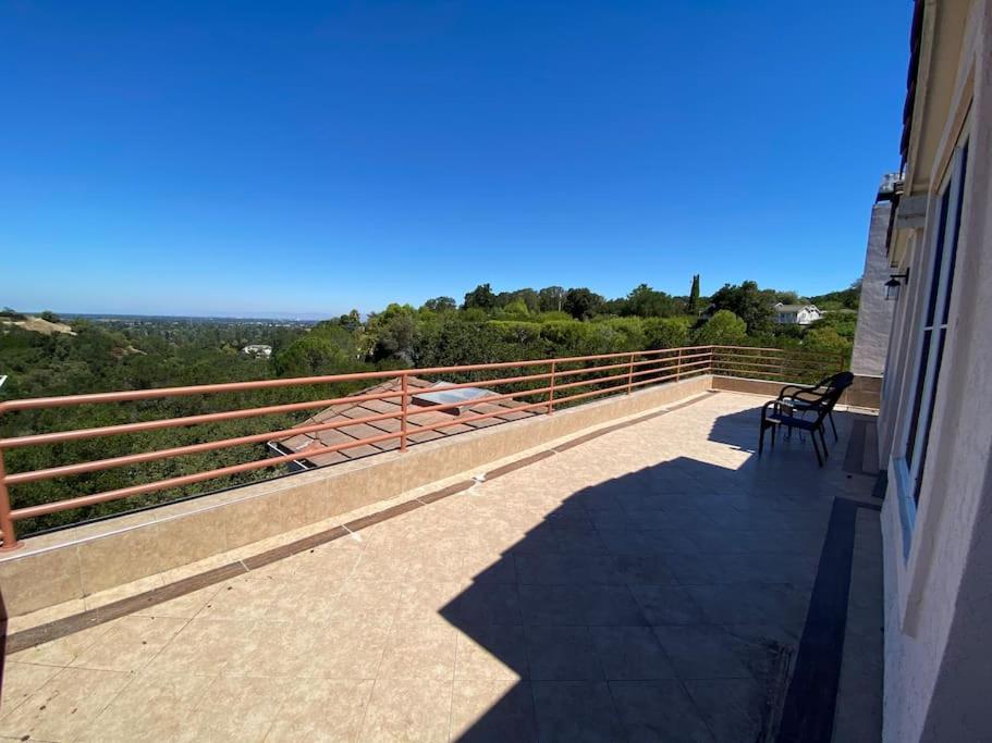 | Private 4 bedroom gated Villa with free parking