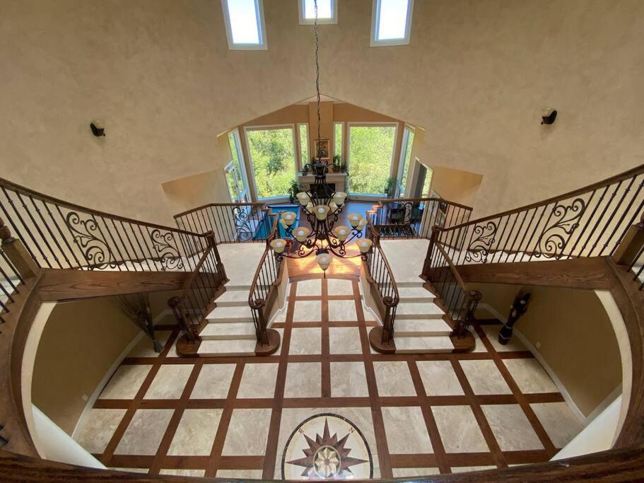 | Private 4 bedroom gated Villa with free parking