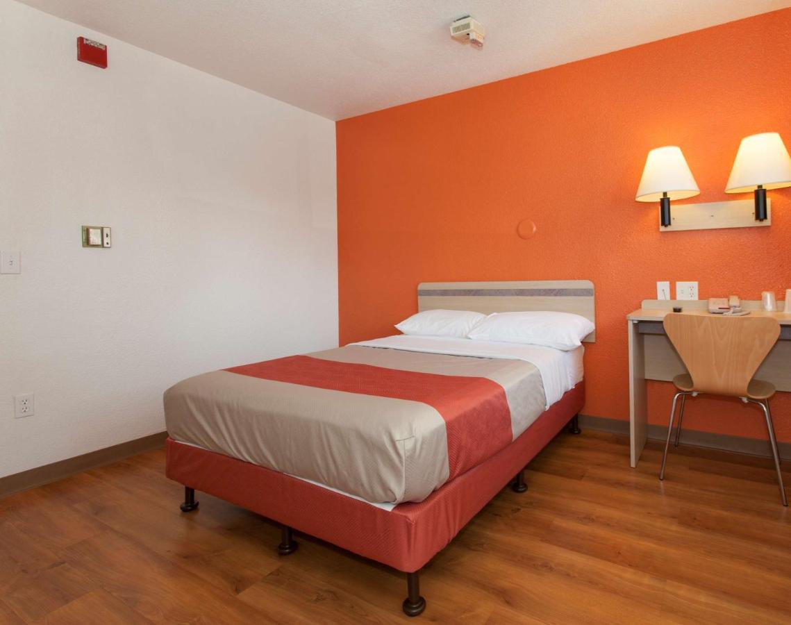 | Motel 6 Davis-Near UC Davis