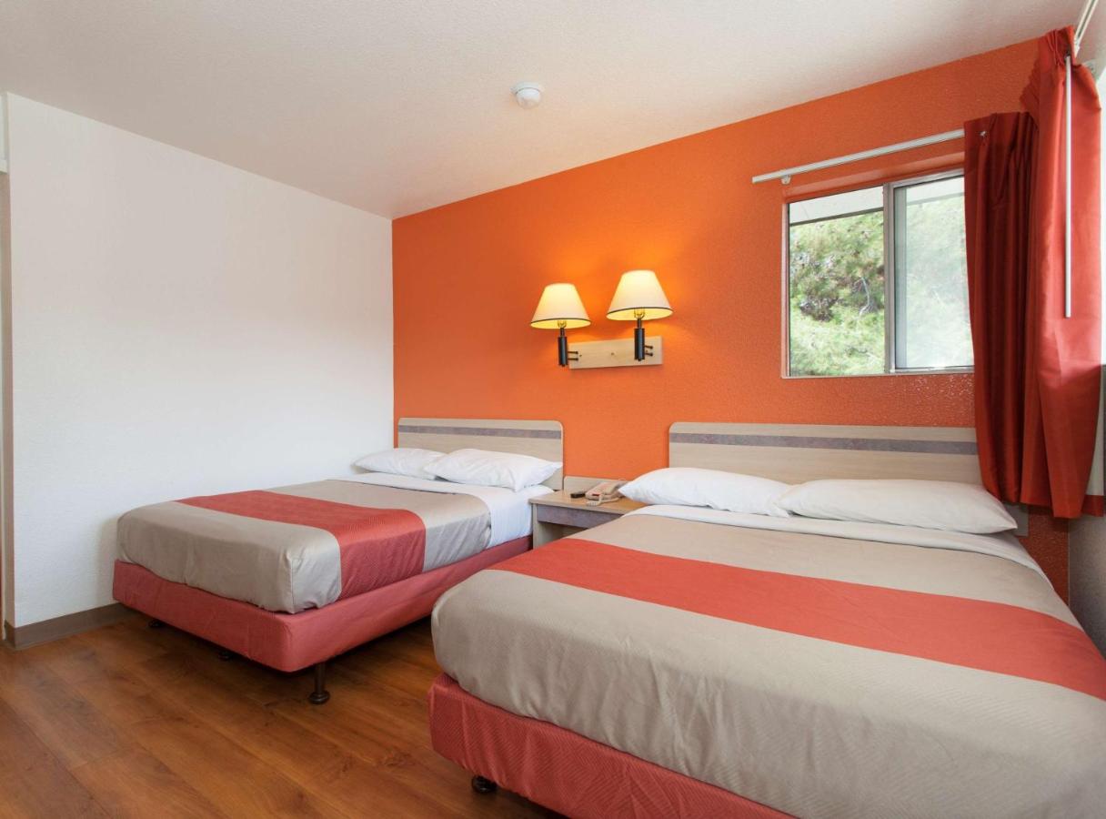 | Motel 6 Davis-Near UC Davis
