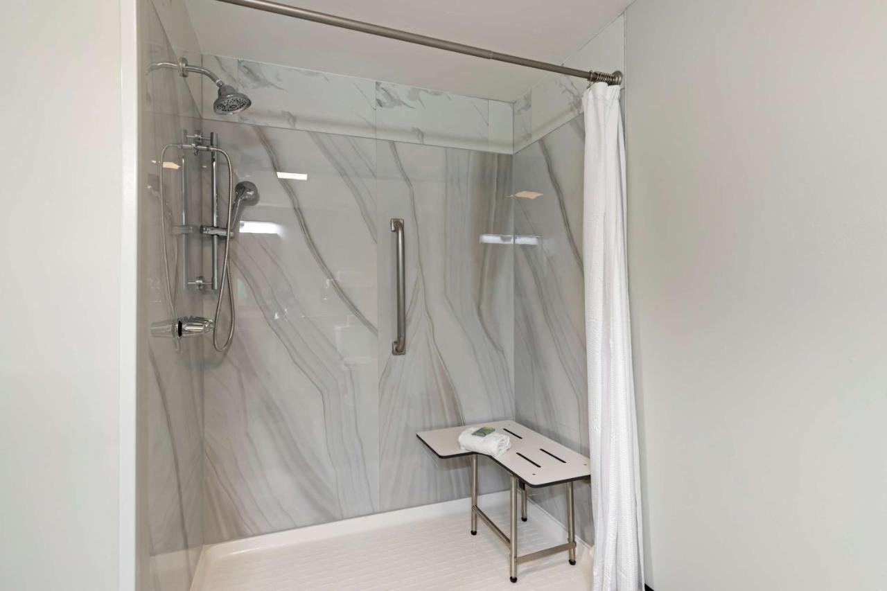 King Room with Mobility Accessible Roll-In Shower at Best Western Corpus Christi Airport Hotel