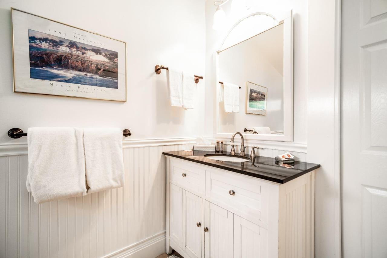  | Agate Cove Inn