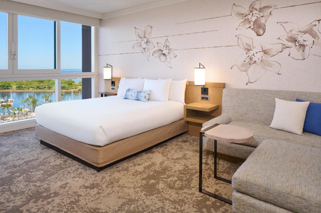 Oceanfront Room - King at Prince Waikiki