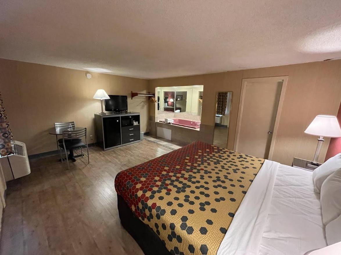  | Economy Inn