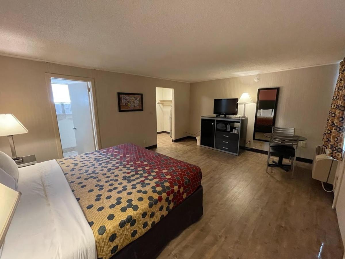  | Economy Inn