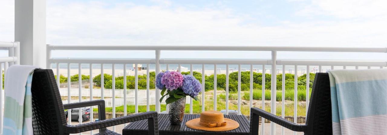 Queen Suite with Two Queen Beds and Ocean View at La Mer Beachfront Resort