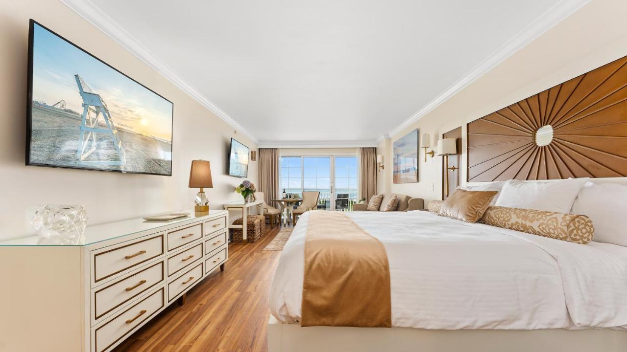 Deluxe King Room at La Mer Beachfront Resort