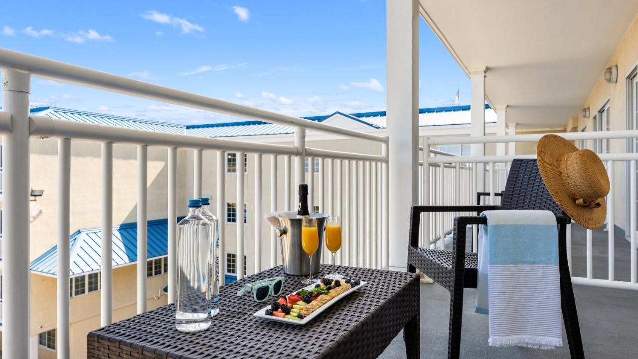  | La Mer Beachfront Resort