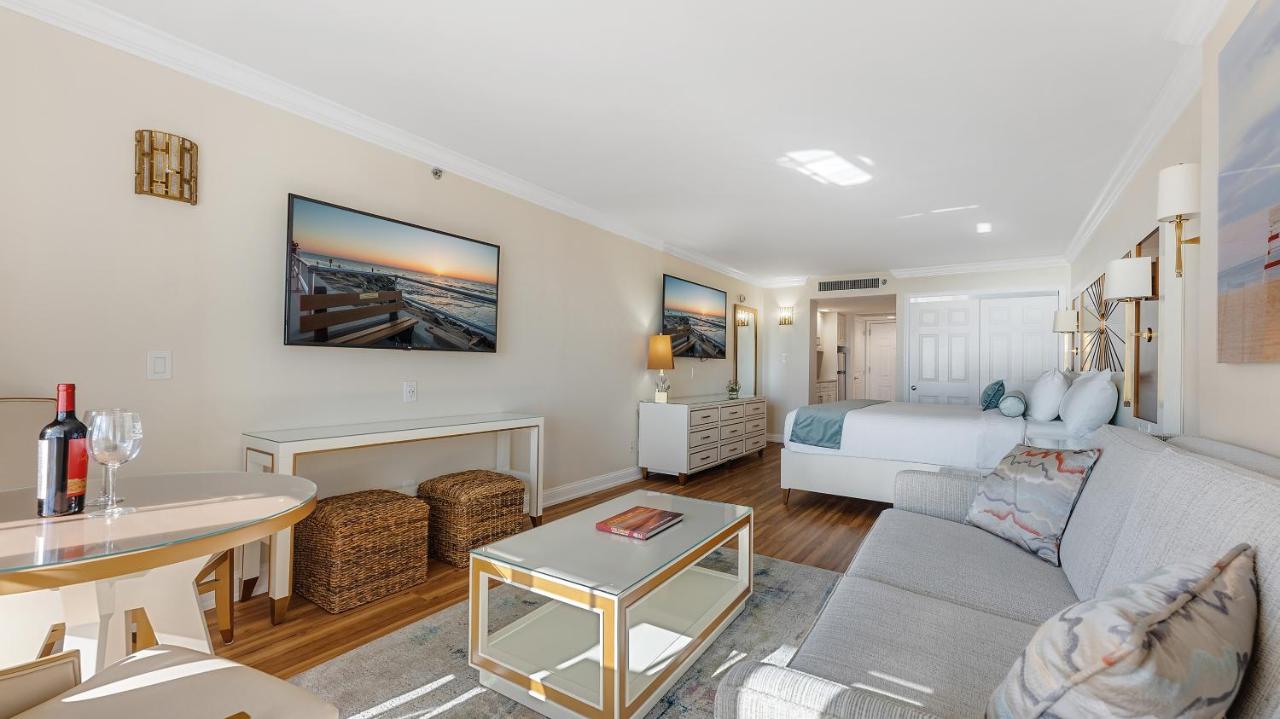 Premium King Room Ocean View at La Mer Beachfront Resort