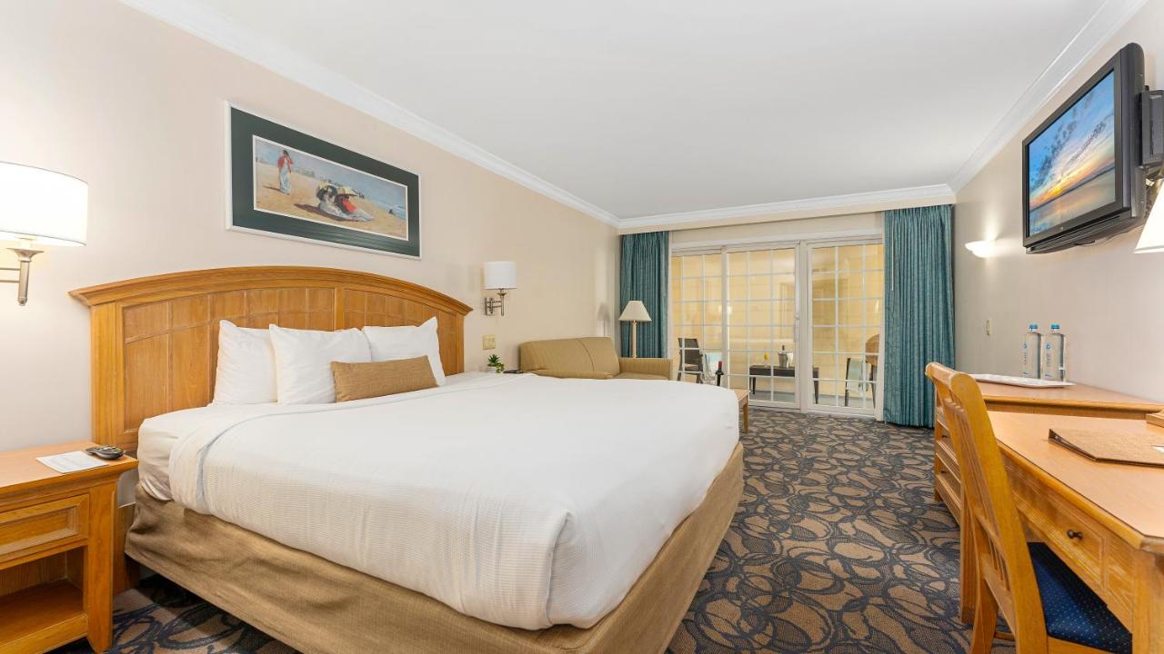 Obstructed Interior View Room - King Bed at La Mer Beachfront Resort