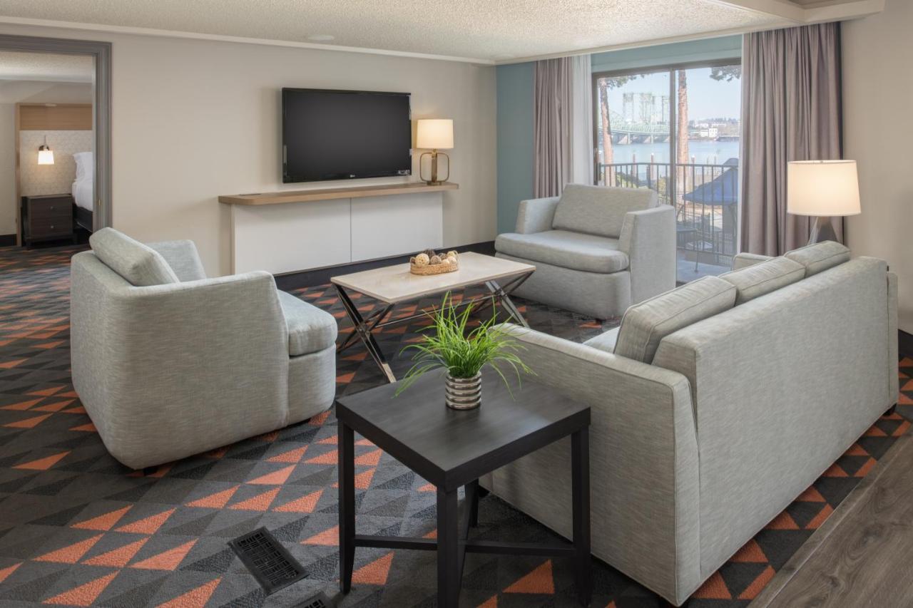 Presidential King Suite - Non-Smoking at Holiday Inn Portland - Columbia Riverfront by IHG