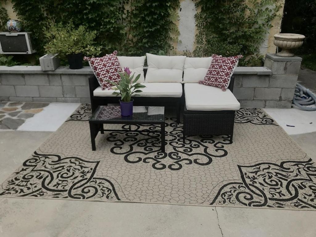 | Carriage House Villa and gardens in downtown historic Lexington SC