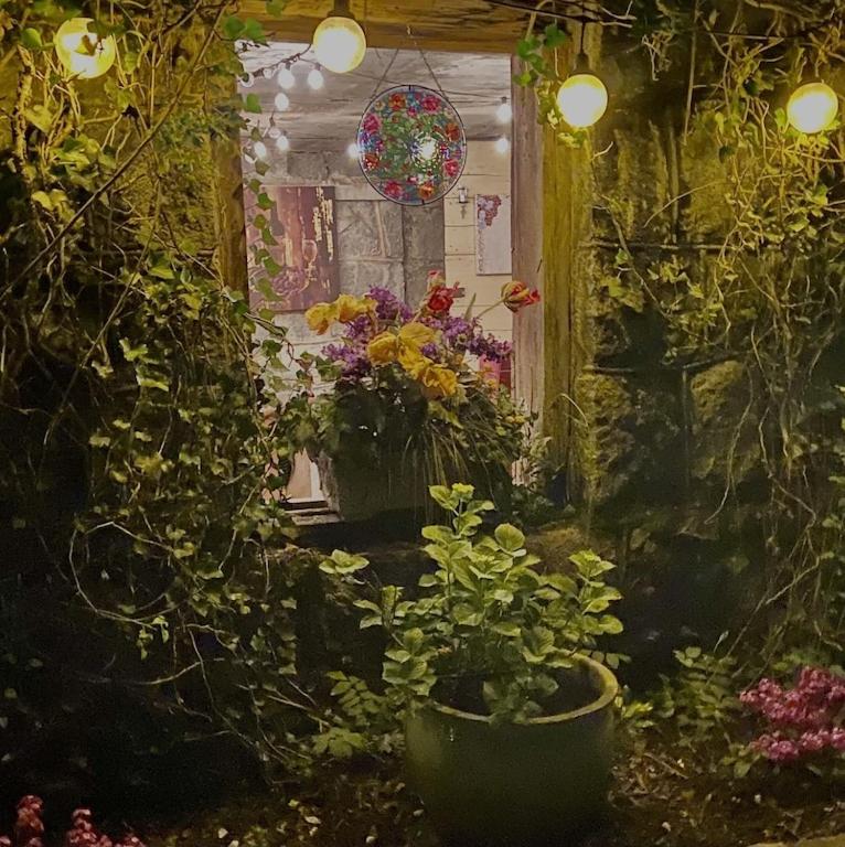  | Carriage House Villa and gardens in downtown historic Lexington SC