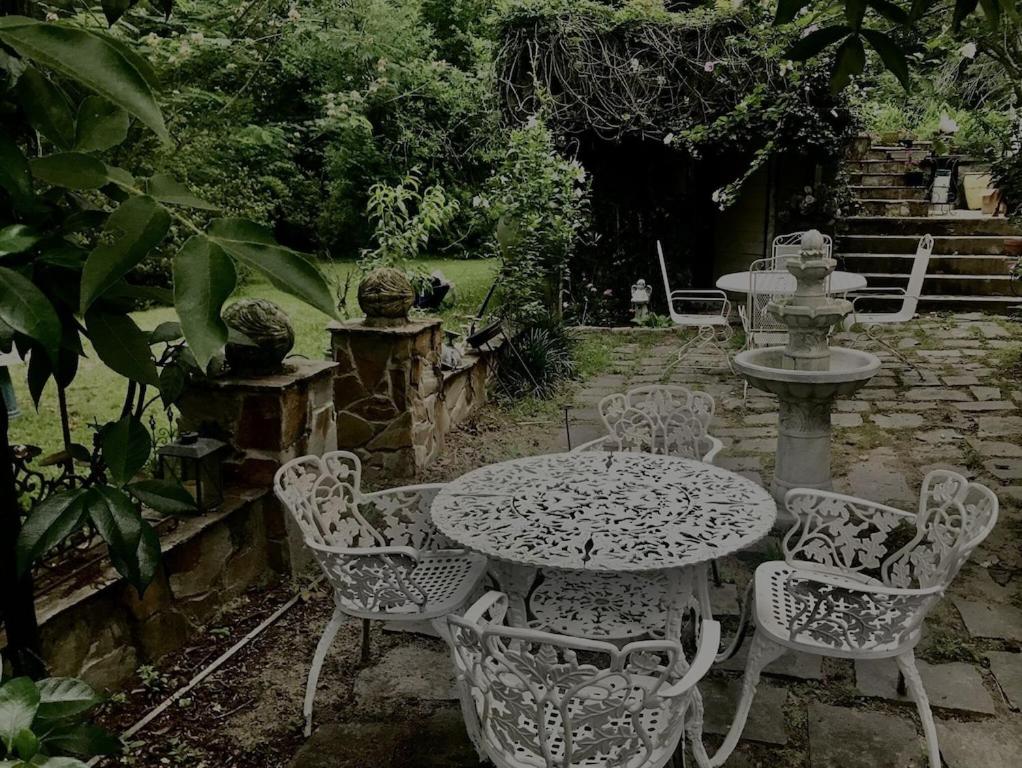  | Carriage House Villa and gardens in downtown historic Lexington SC