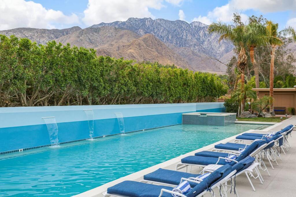 | Near Downtown Palm Springs, 6 BD 7 BTH, 80 FT Pool