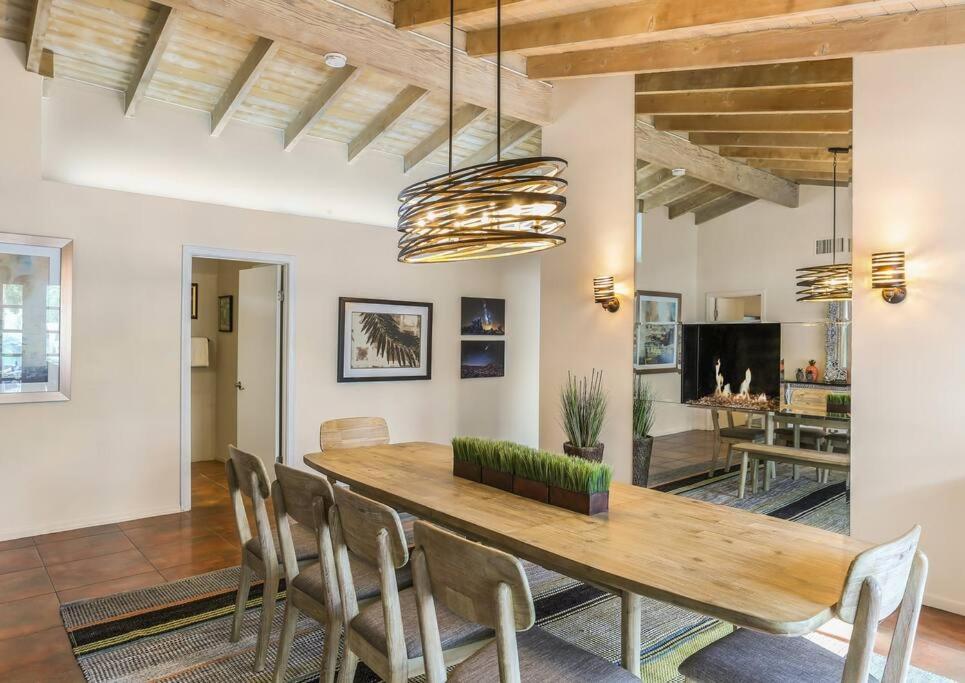 | Near Downtown Palm Springs, 6 BD 7 BTH, 80 FT Pool
