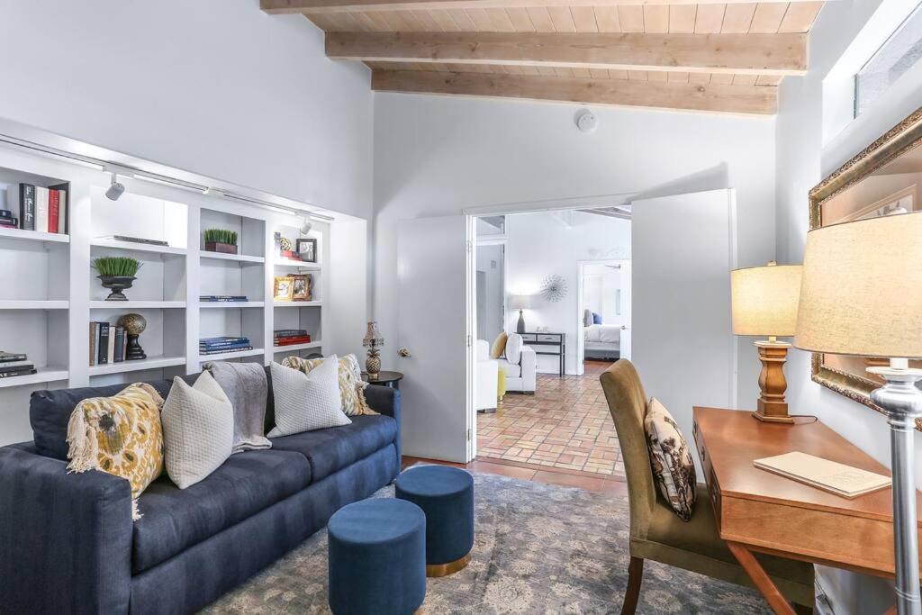 | Near Downtown Palm Springs, 6 BD 7 BTH, 80 FT Pool