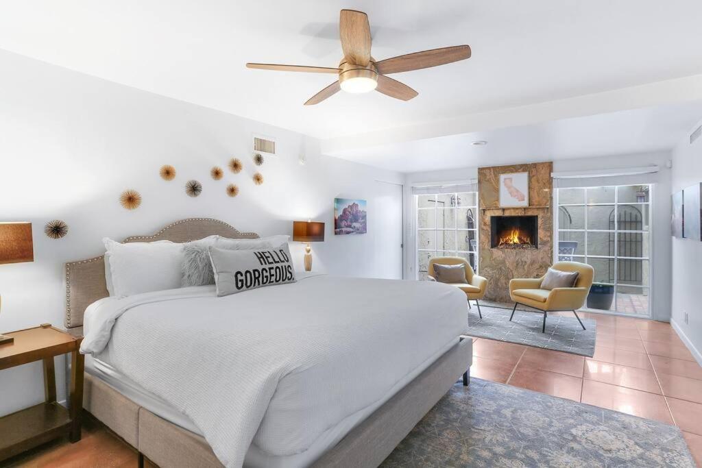 | Near Downtown Palm Springs, 6 BD 7 BTH, 80 FT Pool