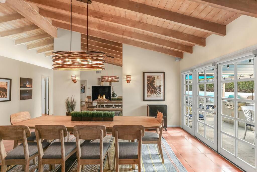 | Near Downtown Palm Springs, 6 BD 7 BTH, 80 FT Pool