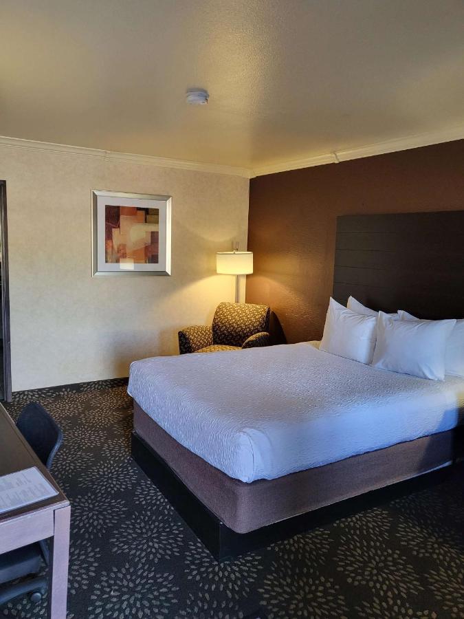  | Best Western InnSuites Tucson Foothills Hotel & Suites