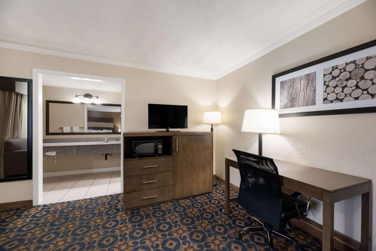 Queen Room with Two Queen Beds at Best Western Butch Cassidy Inn