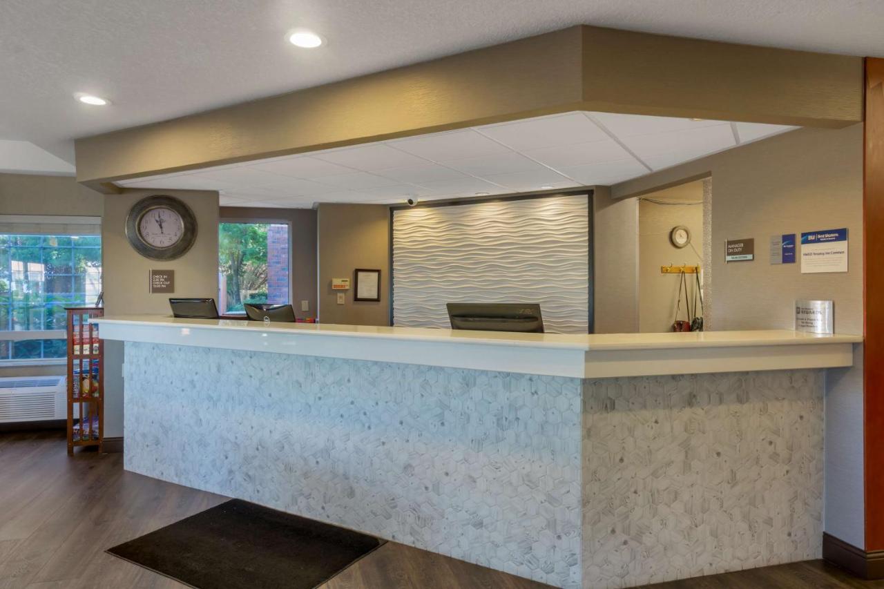 | Best Western Plus Park Place Inn & Suites