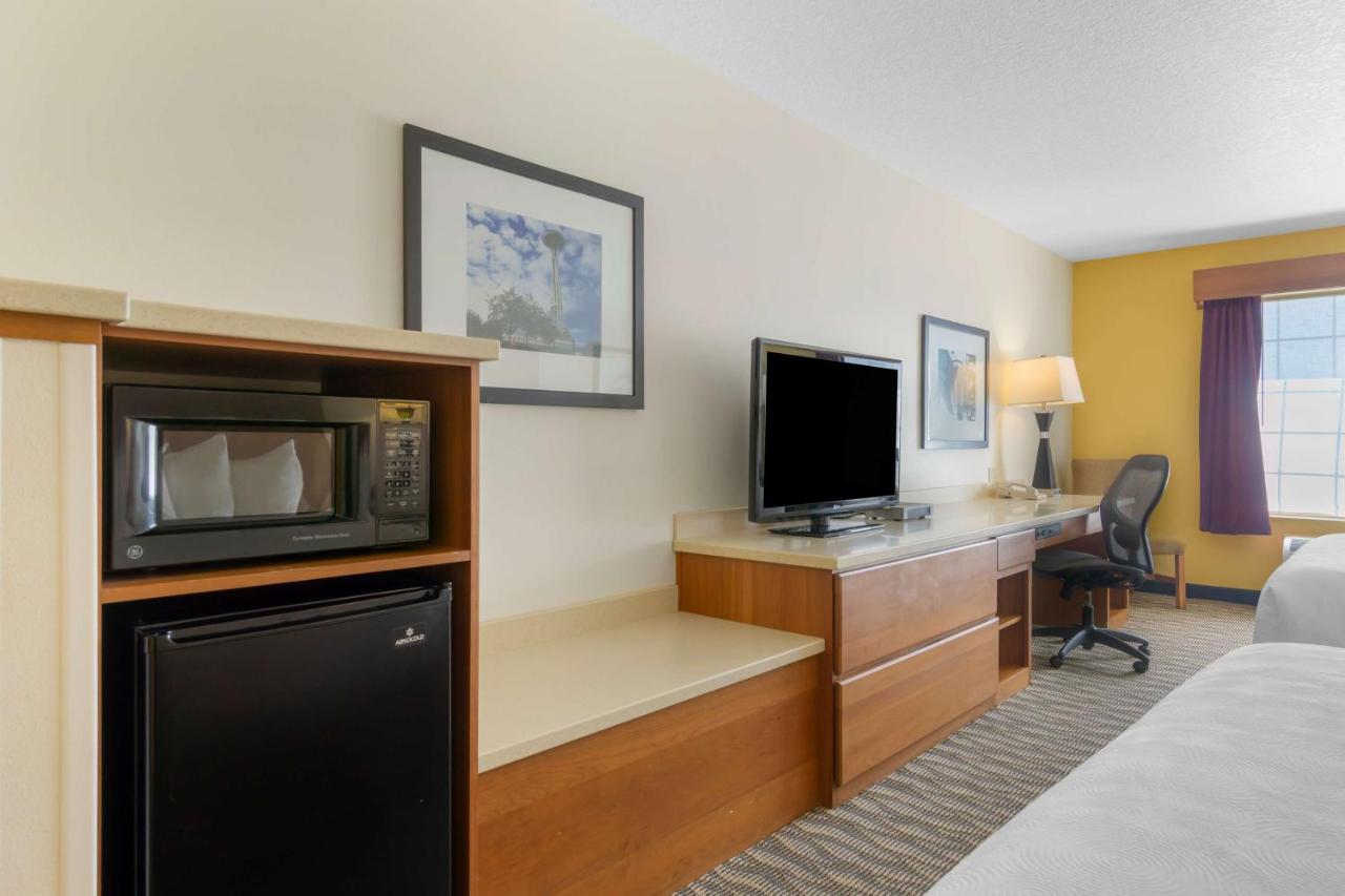 | Best Western Plus Park Place Inn & Suites