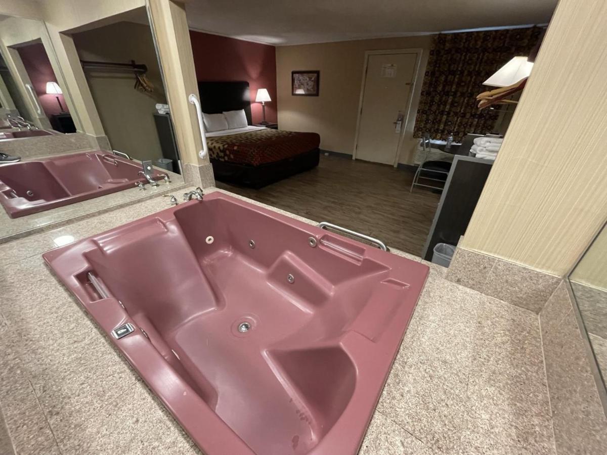  | Economy Inn