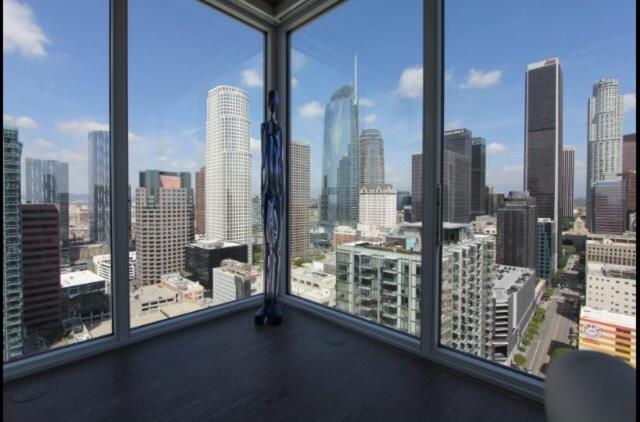 | DTLA Convention Center Suites