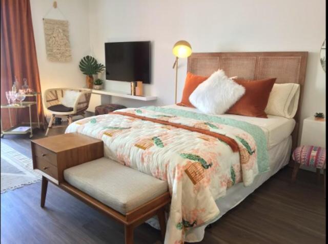 | DTLA Convention Center Suites