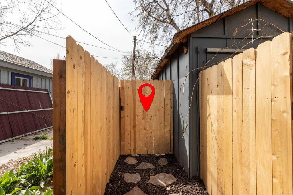 | Adorable & Pet Friendly-Close to U and Downtown!