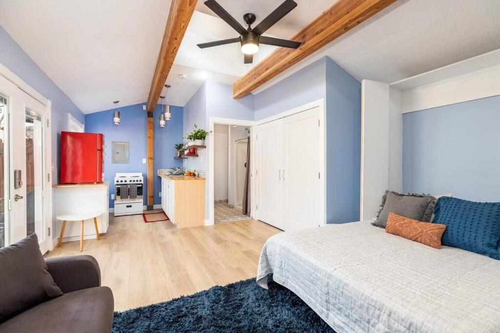 | Adorable & Pet Friendly-Close to U and Downtown!