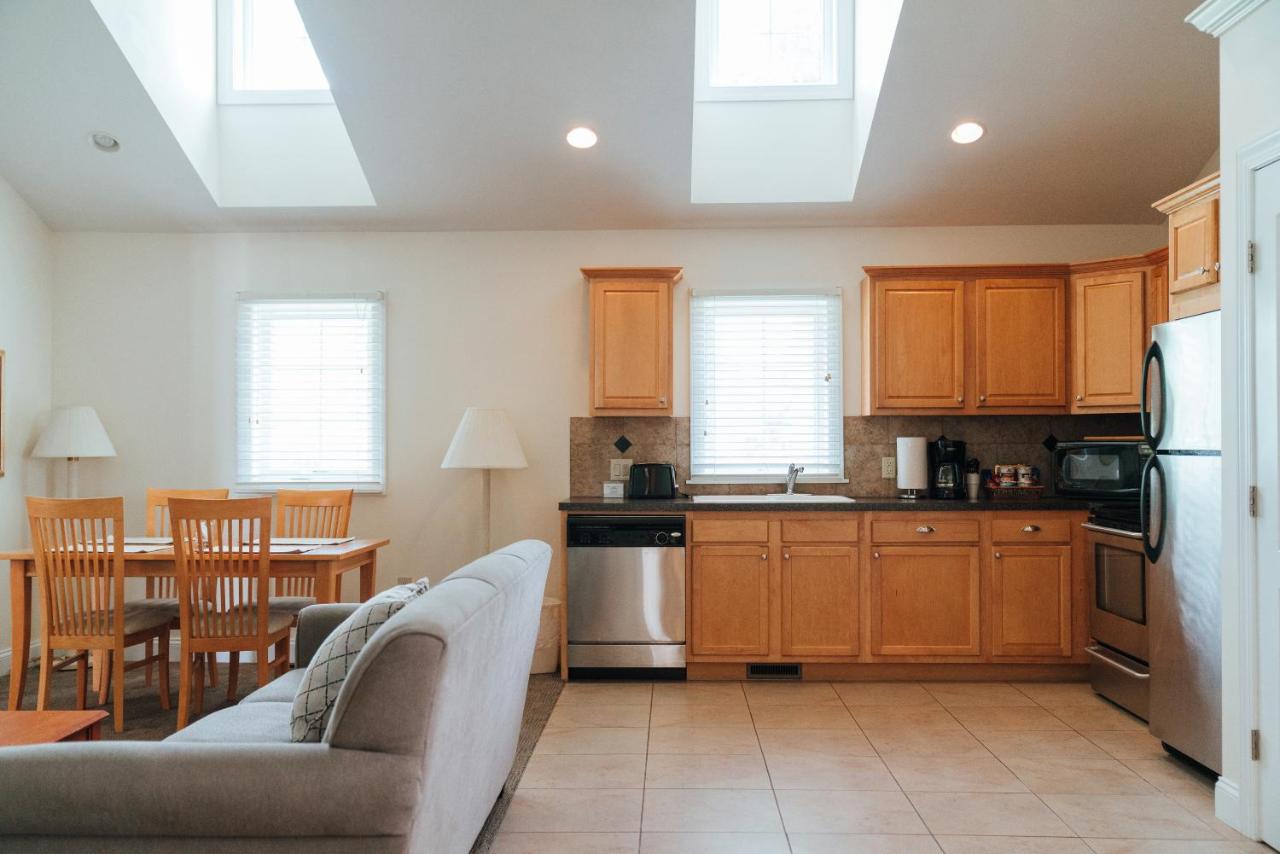 | Skaneateles Suites