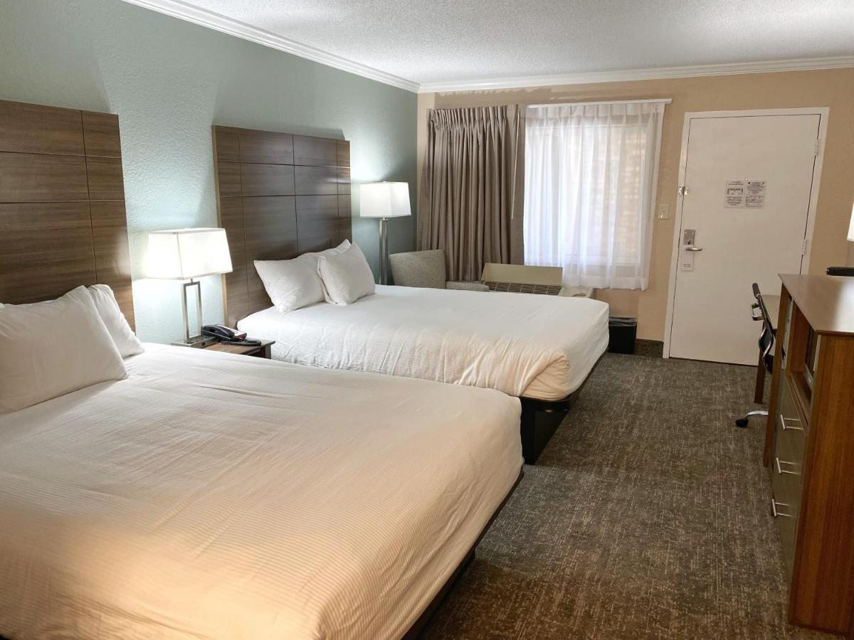  | Roadstar Hotel Zephyrhills
