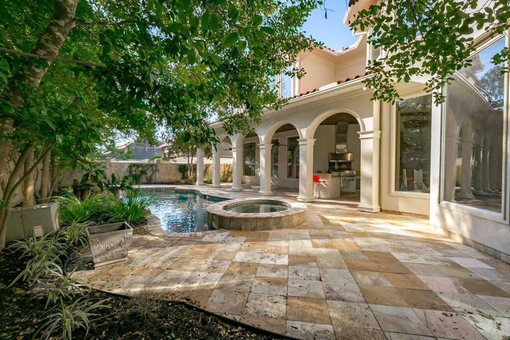| ECM Presents C8 Mansion-Houston’s Newest Luxury Experience