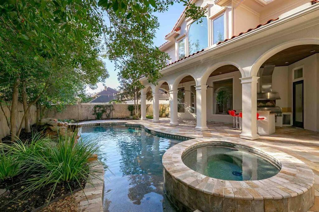 | ECM Presents C8 Mansion-Houston’s Newest Luxury Experience