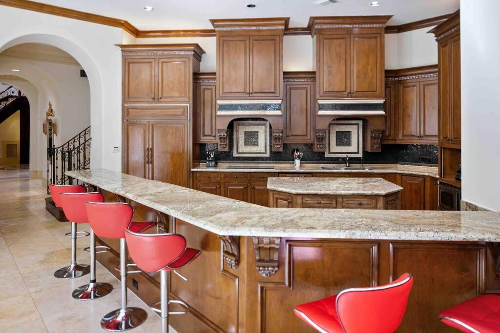| ECM Presents C8 Mansion-Houston’s Newest Luxury Experience