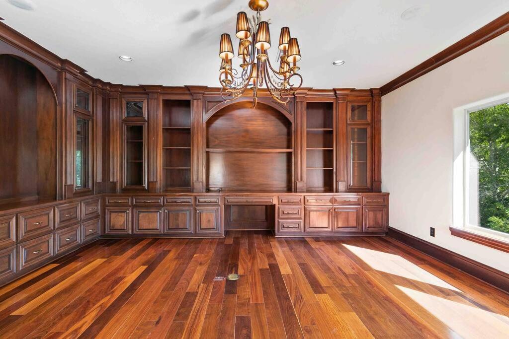 | ECM Presents C8 Mansion-Houston’s Newest Luxury Experience