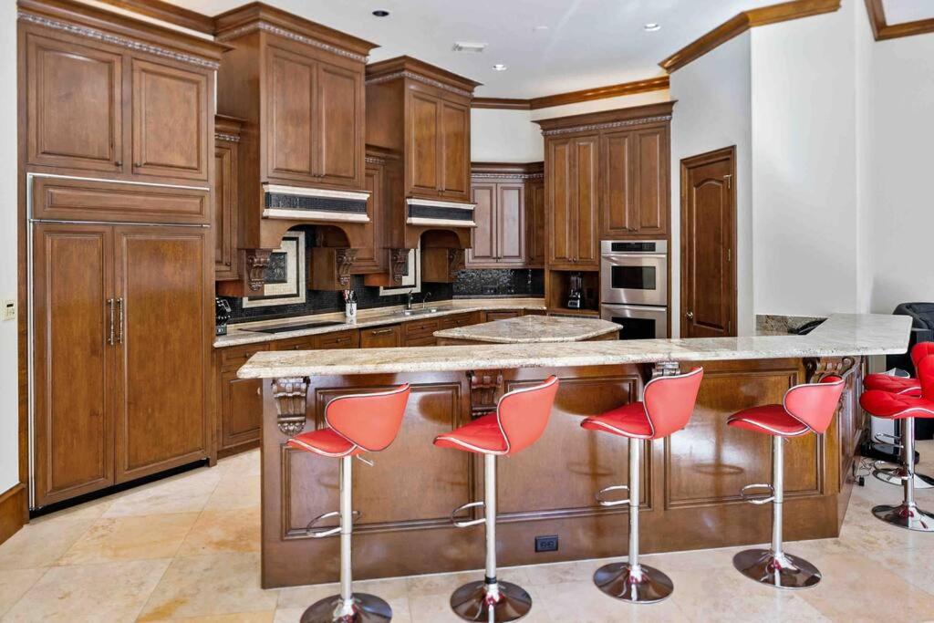 | ECM Presents C8 Mansion-Houston’s Newest Luxury Experience