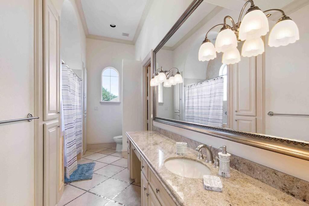 | ECM Presents C8 Mansion-Houston’s Newest Luxury Experience