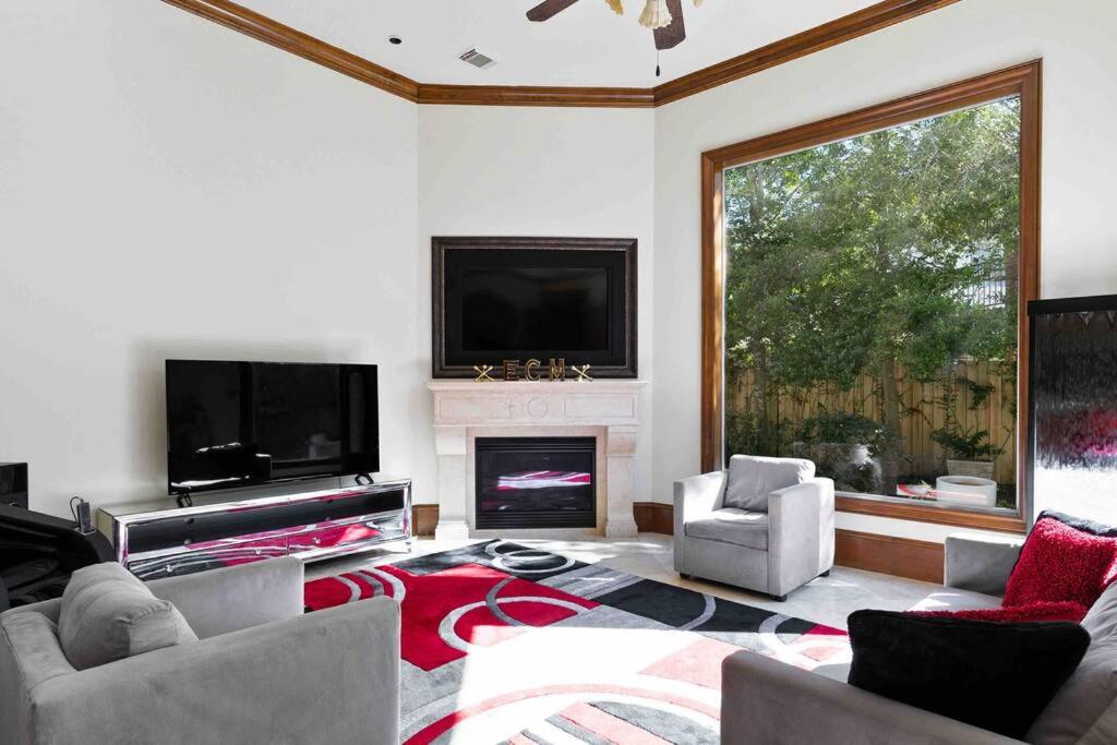 | ECM Presents C8 Mansion-Houston’s Newest Luxury Experience