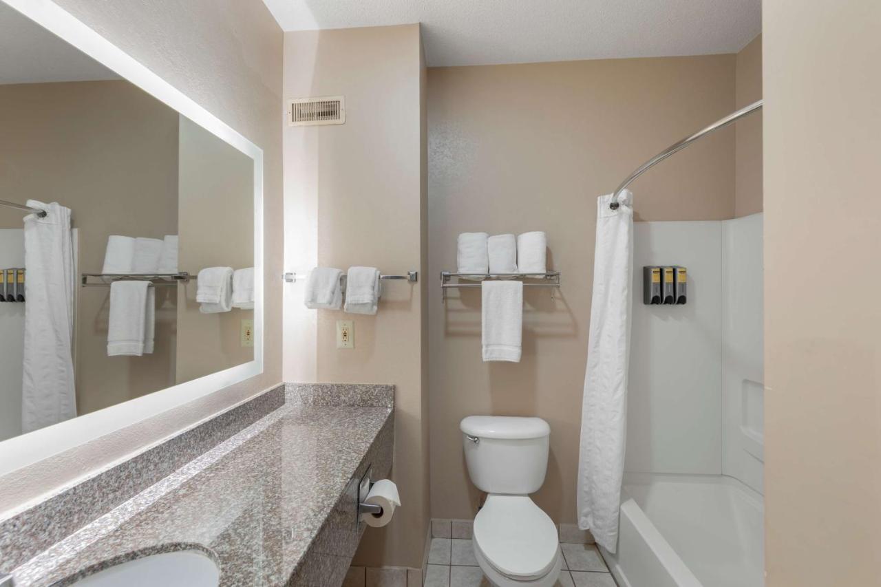 Executive King Room - Non-Smoking at Best Western Plus Russellville Hotel & Suites