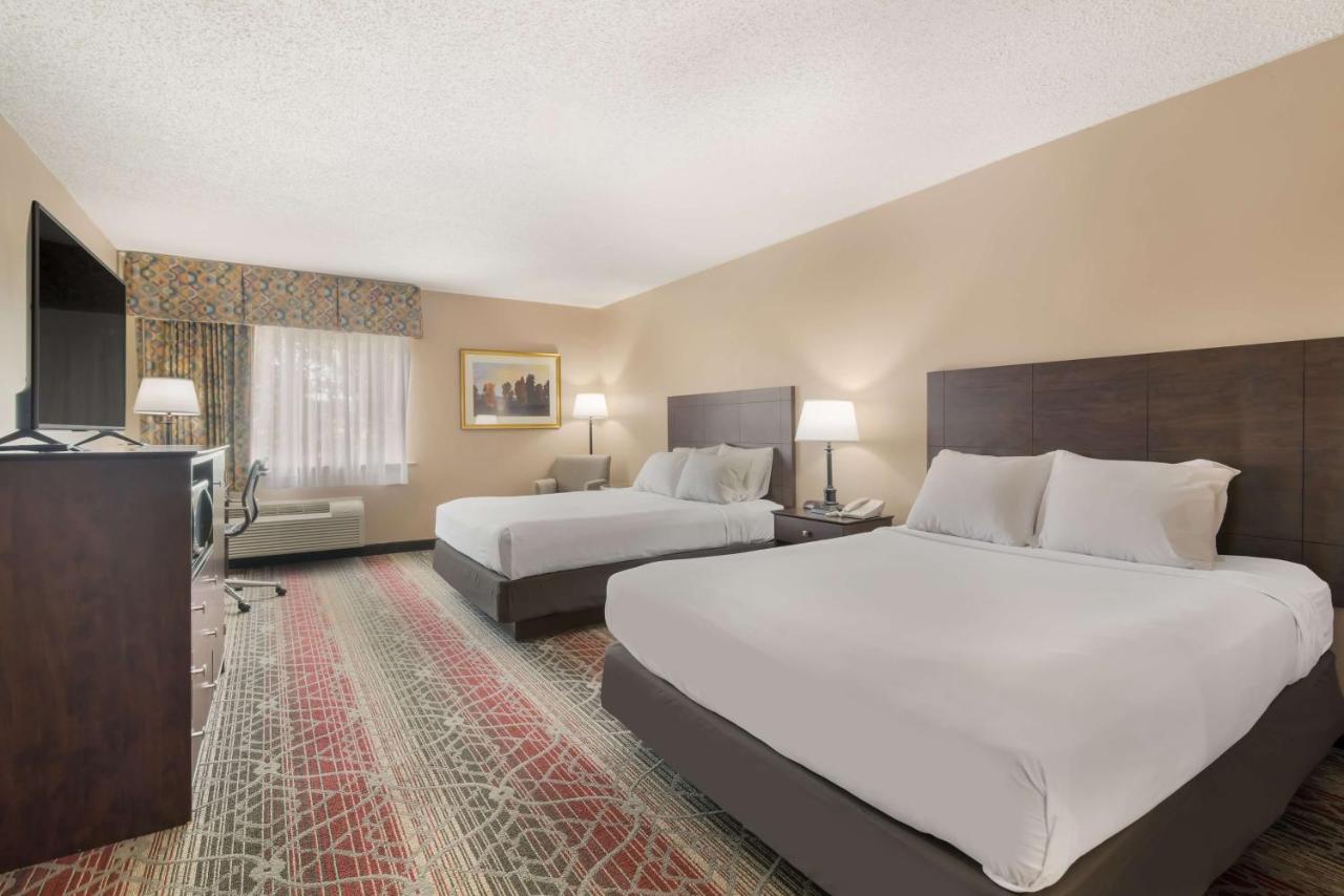 Queen Room with Two Queen Beds - Second Floor at Mountain Lake Inn